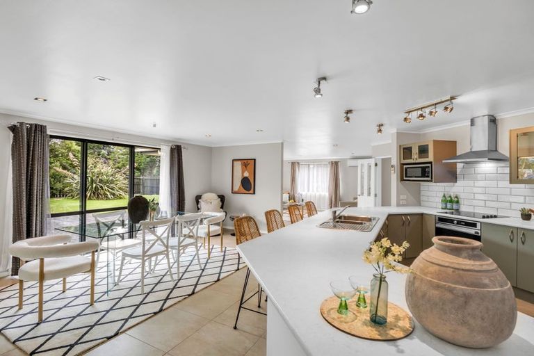 Photo of property in 107 High Street, Oxford, 7430