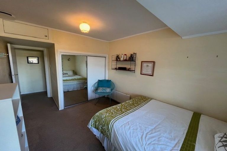 Photo of property in 18 Karachi Crescent, Khandallah, Wellington, 6035