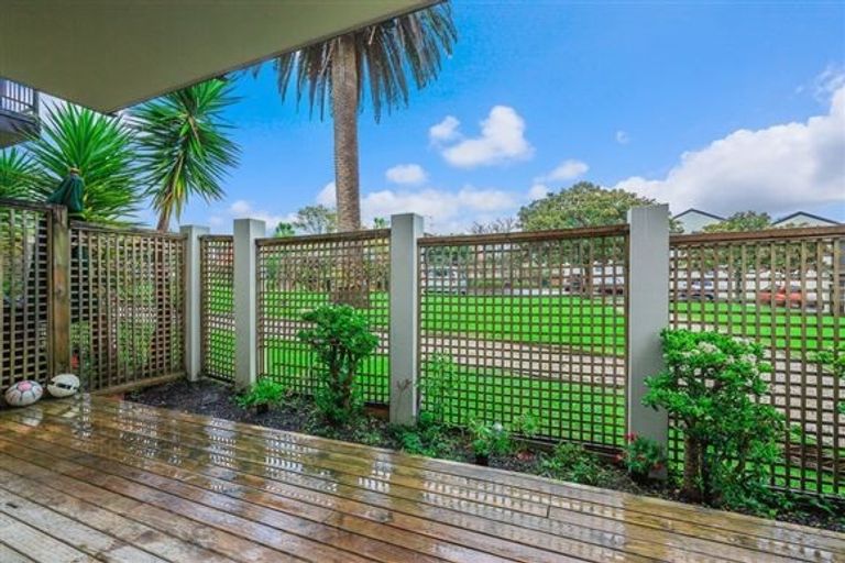 Photo of property in Norfolk Pines, 2/437b Albany Highway, Albany, Auckland, 0632