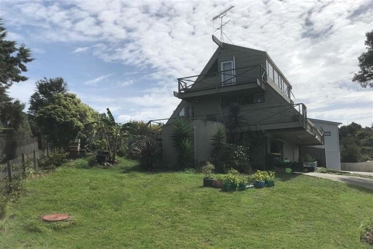 Photo of property in 22 Shadon Place, Stanmore Bay, Whangaparaoa, 0932