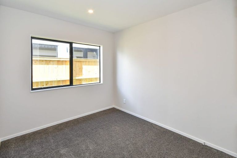 Photo of property in 8 Korowhiti Road, Clarks Beach, 2122