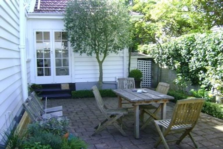 Photo of property in 1/165 Fendalton Road, Fendalton, Christchurch, 8052