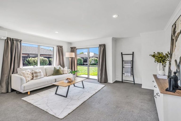 Photo of property in 28 Burford Way, Rolleston, 7615