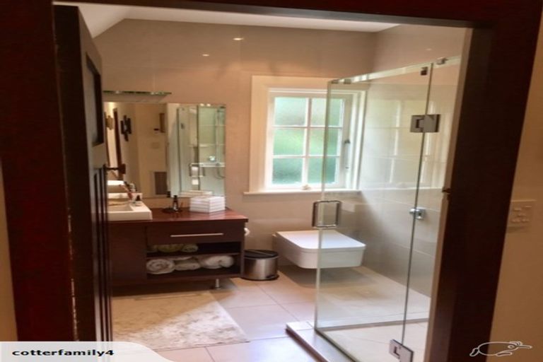 Photo of property in 10 Glen Road, Kelburn, Wellington, 6012