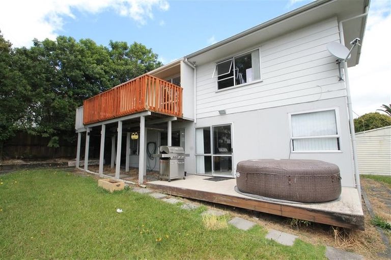 Photo of property in 4 Santiago Crescent, Unsworth Heights, Auckland, 0632