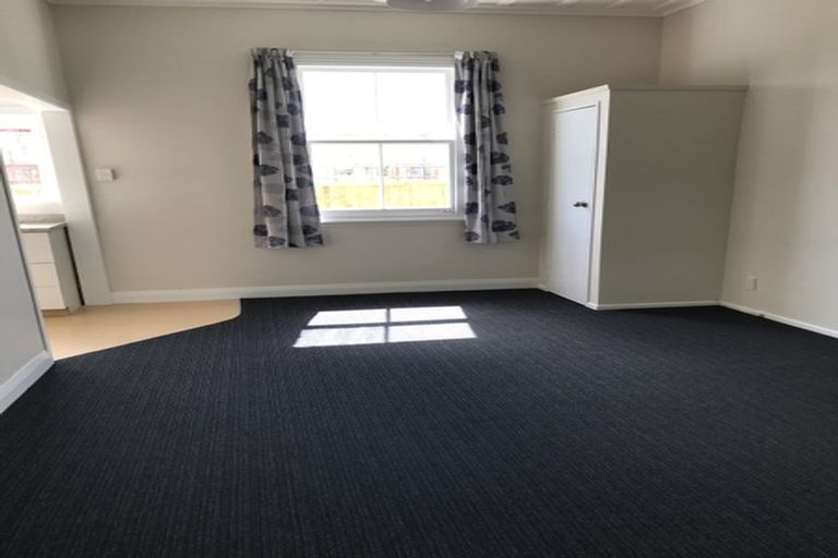 Photo of property in 1/4 Albert Street, Pukekohe, 2120