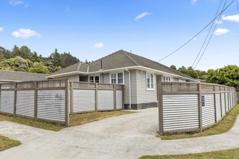 Photo of property in 308 George Street, Stokes Valley, Lower Hutt, 5019