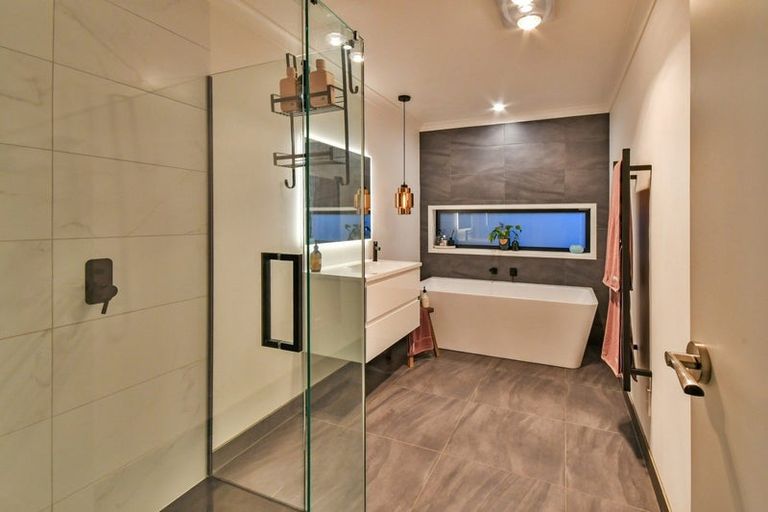 Photo of property in 62 Hillpark Drive, Pokeno, 2402