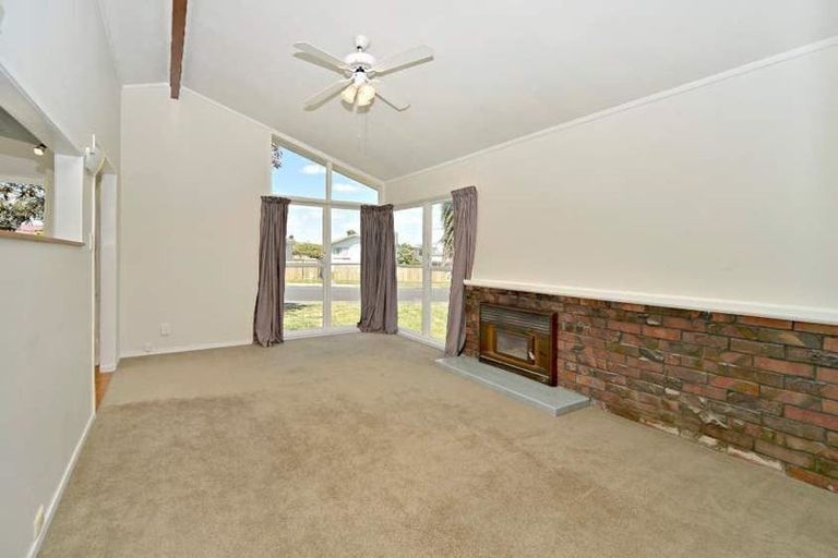 Photo of property in 21 John Gray Street, Papakura, 2110