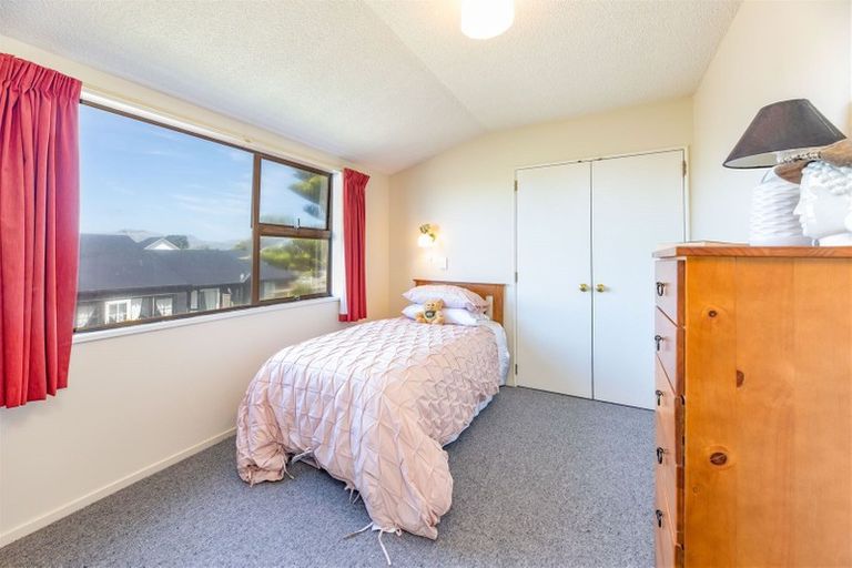 Photo of property in 330 Marine Parade, New Brighton, Christchurch, 8061