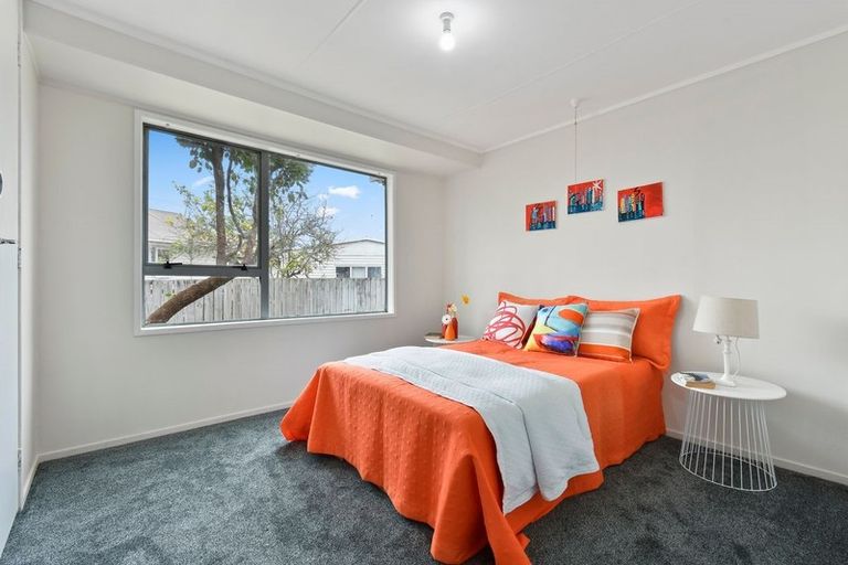 Photo of property in 20 Rountree Place, Conifer Grove, Takanini, 2112