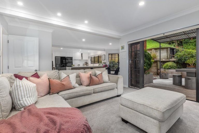 Photo of property in 25 Kilkelly Close, Tawa, Wellington, 5028