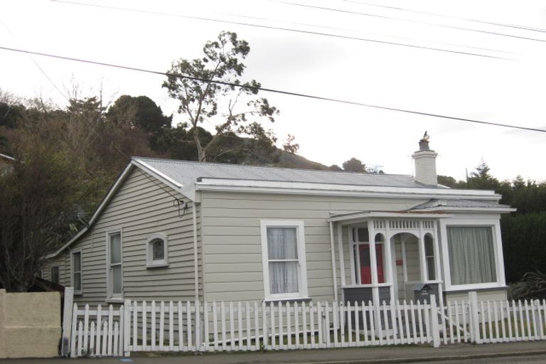 Photo of property in 231 Ravensbourne Road, Ravensbourne, Dunedin, 9022