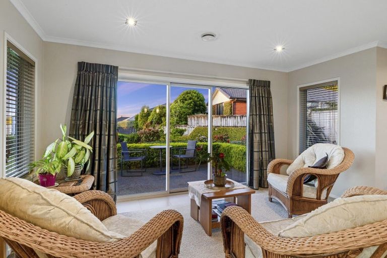 Photo of property in 8 Margaret Alice Close, Whalers Gate, New Plymouth, 4310