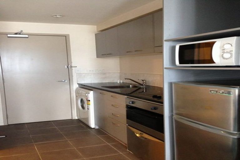 Photo of property in The Imperial Gardens Apartments, 710/135 Hobson Street, Auckland Central, Auckland, 1010
