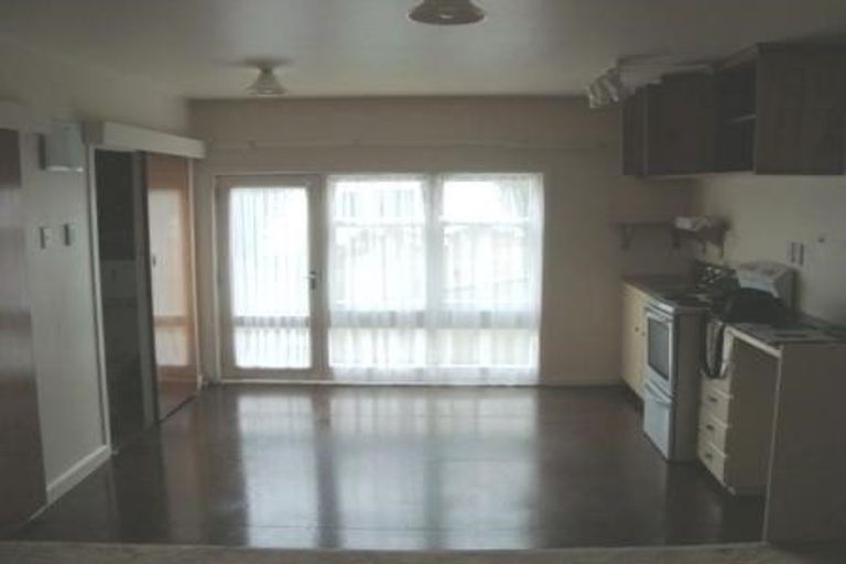 Photo of property in 2 Manitoba Place, Kingston, Wellington, 6021