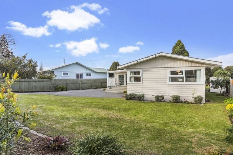 Photo of property in 89 Gloria Avenue, Te Atatu Peninsula, Auckland, 0610