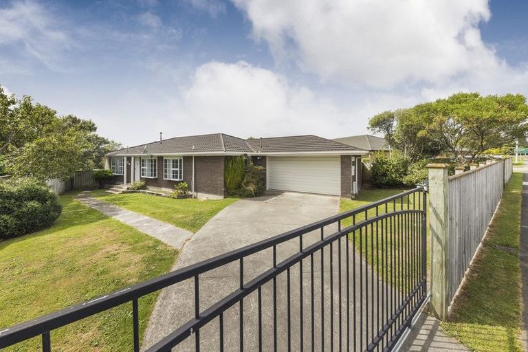 Photo of property in 155 Summerhill Drive, Fitzherbert, Palmerston North, 4410