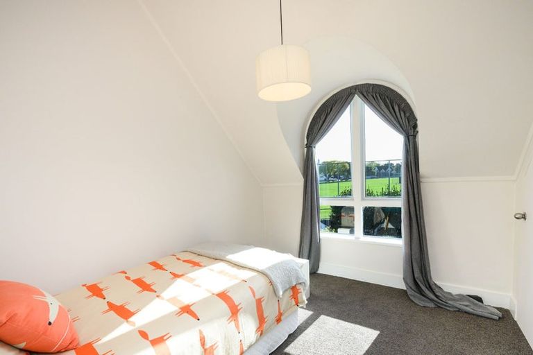 Photo of property in 281 Fitzherbert Avenue, West End, Palmerston North, 4410