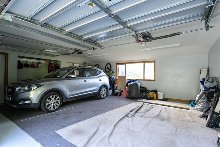 Photo of property in 19 Mccormicks Road, Whatamango Bay, Picton, 7281