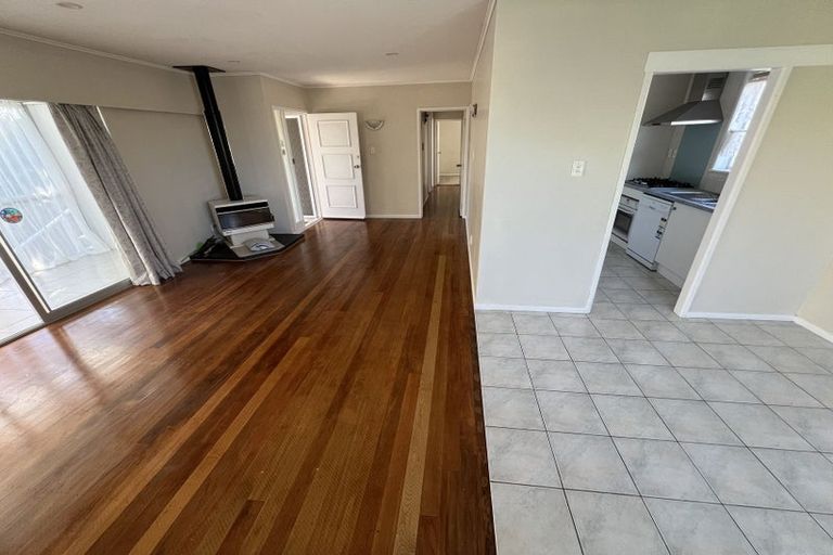 Photo of property in 9 Wycherley Drive, Bucklands Beach, Auckland, 2014