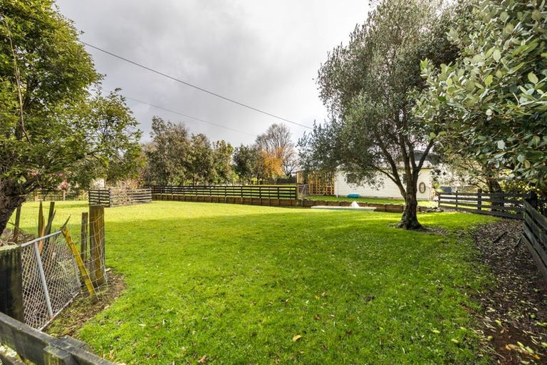 Photo of property in 24 Gorton Street, Bulls, 4818