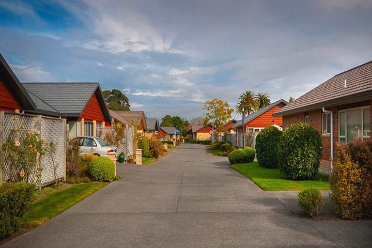 Photo of property in Henry Russell Estate, 22/36 Belgrove Drive, Waipukurau, 4200