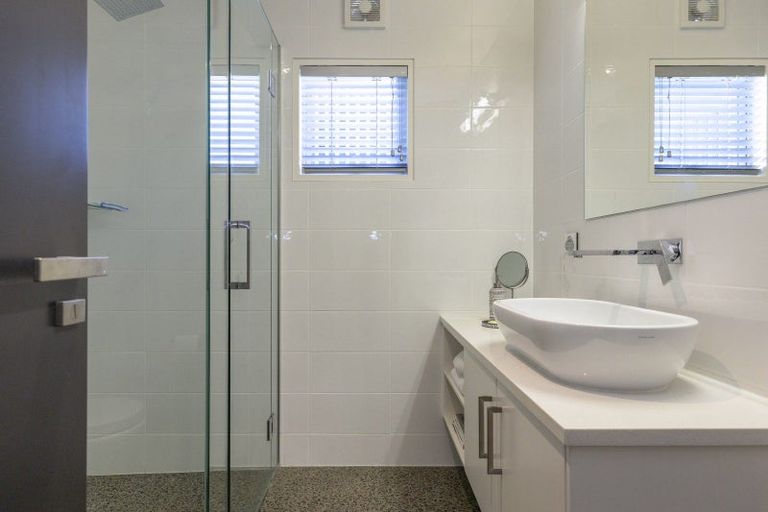 Photo of property in 12 Kurapoto Lane, Rainbow Point, Taupo, 3330