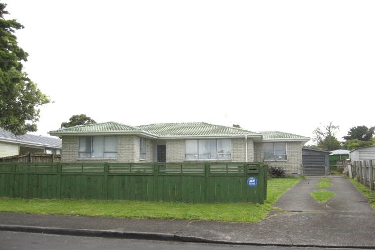Photo of property in 4 Joanne Place, Rosehill, Papakura, 2113