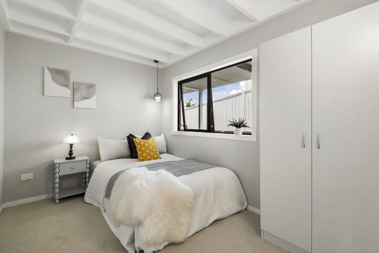 Photo of property in 1/45 Rangitoto Terrace, Milford, Auckland, 0620