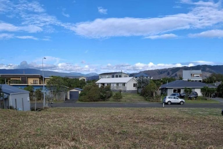 Photo of property in 61 Gawler Street, Te Horo Beach, Otaki, 5581