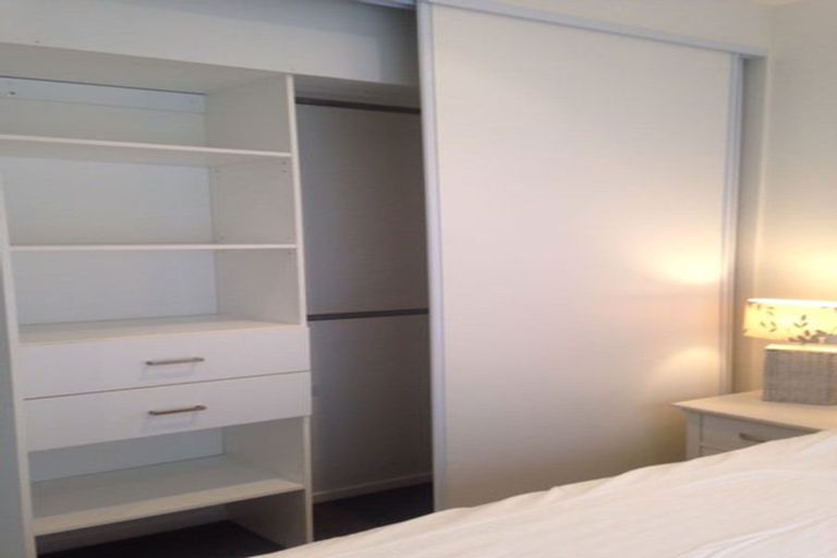 Photo of property in 1/2 Merwood Lane, Devonport, Auckland, 0624