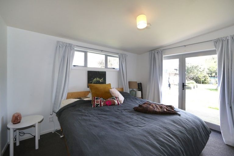 Photo of property in 12 Domain Road, Haumoana, 4102