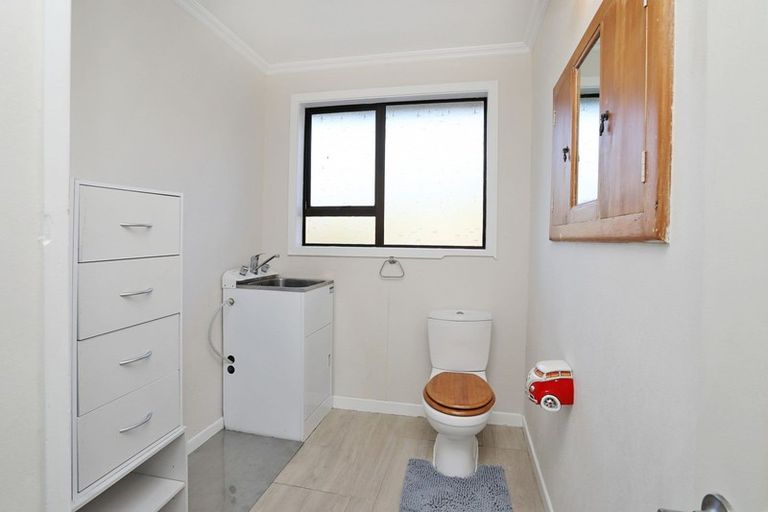 Photo of property in 10 Raymond Street, Bluff, 9814