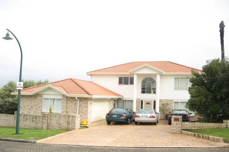 Photo of property in 1 Kumar Place, The Gardens, Auckland, 2105