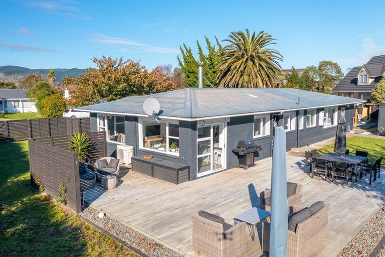 Photo of property in 27 Callender Terrace, Paraparaumu Beach, Paraparaumu, 5032