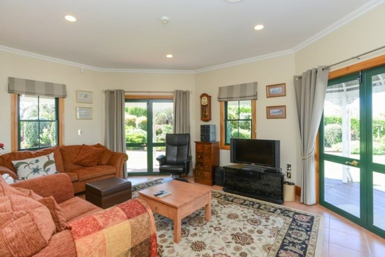 Photo of property in 238 Poraiti Road, Poraiti, Napier, 4182