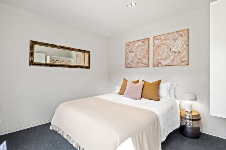 Photo of property in 17 Mathias Terrace, Arthurs Point, Queenstown, 9371