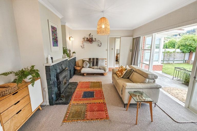 Photo of property in 4 Harpham Street, Taradale, Napier, 4112