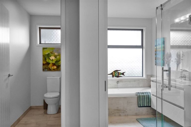 Photo of property in 5 Ashwood Lane, Bell Block, New Plymouth, 4312