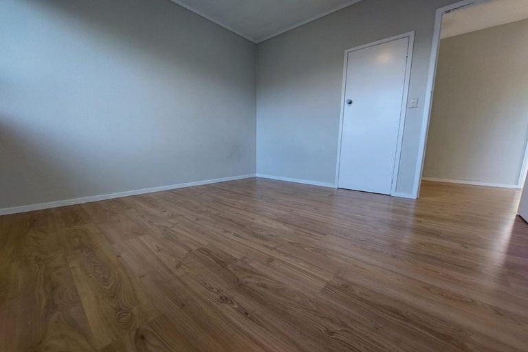 Photo of property in 1/46a Captain Scott Road, Glen Eden, Auckland, 0602