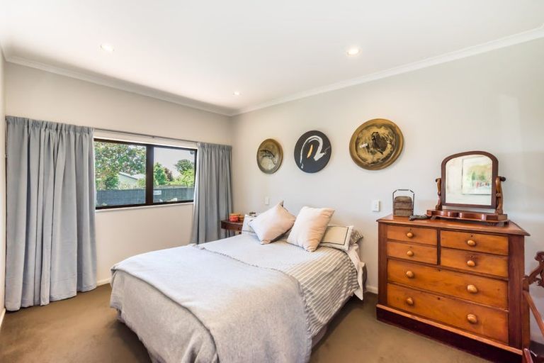 Photo of property in 314 Te Moana Road, Waikanae, 5036