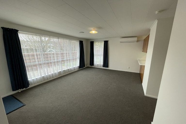 Photo of property in 4/21 Seddon Street, Wallaceville, Upper Hutt, 5018