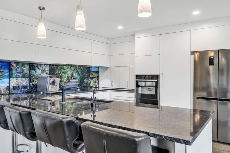 Photo of property in 3 Crabapple Close, Milson, Palmerston North, 4414