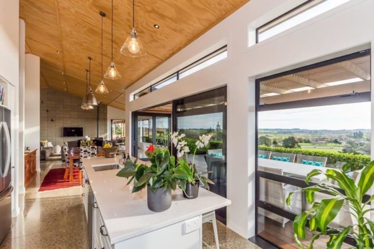 Photo of property in 141 Manakau Heights Drive, Manakau, Levin, 5573