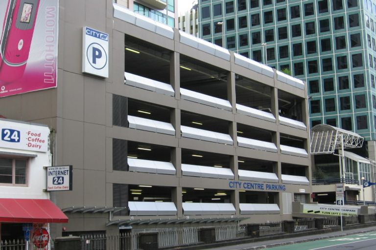 Photo of property in City Gardens Apartments, 8a/76 Albert Street, Auckland Central, Auckland, 1010