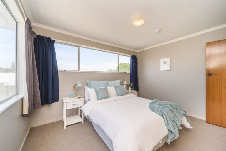 Photo of property in 9 Kaimanawa Street, Kelvin Grove, Palmerston North, 4414
