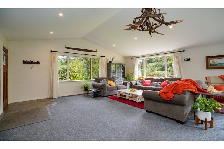 Photo of property in 32 Rakiura Parade, Otatara, Invercargill, 9879
