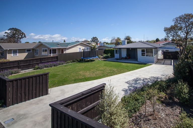 Photo of property in 75 Long Melford Road, Awapuni, Palmerston North, 4412