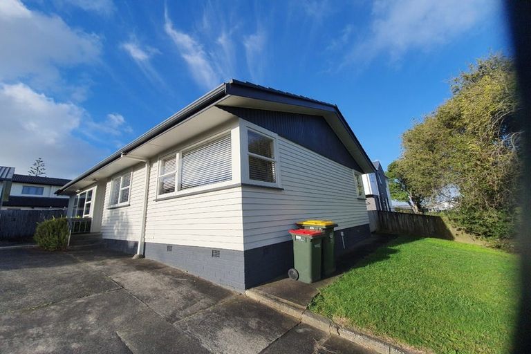 Photo of property in 5 Okataina Street, Pakuranga Heights, Auckland, 2010